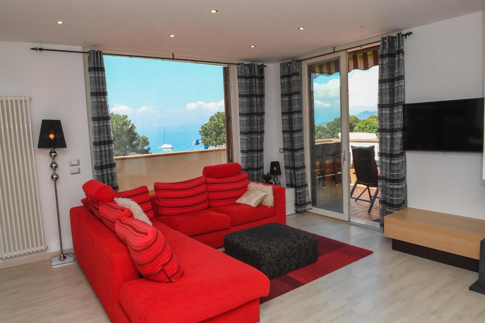 דירות ברדולינו Favola Bella The Panoramic Penthouse מראה חיצוני תמונה
